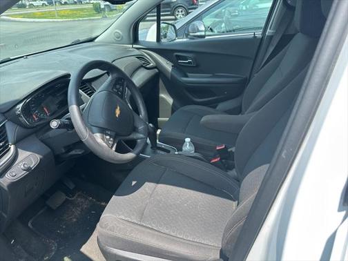 2022 Chevrolet Trax LS