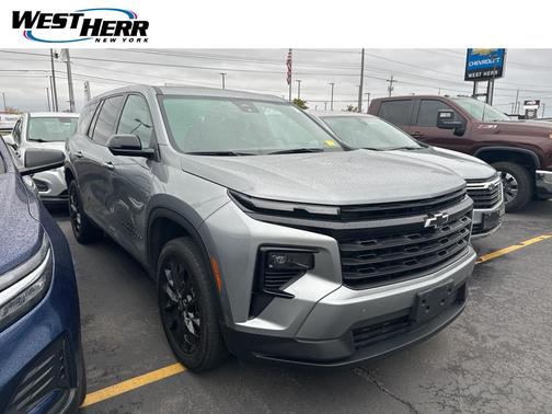 2024 Chevrolet Traverse LS