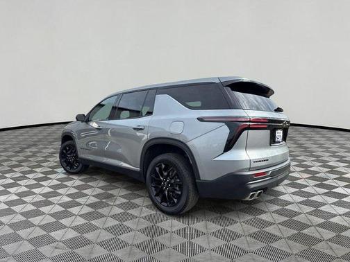 2024 Chevrolet Traverse LS