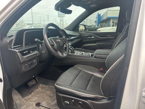 2023 Cadillac Escalade Sport