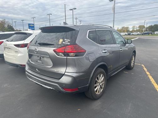 2020 Nissan Rogue SV