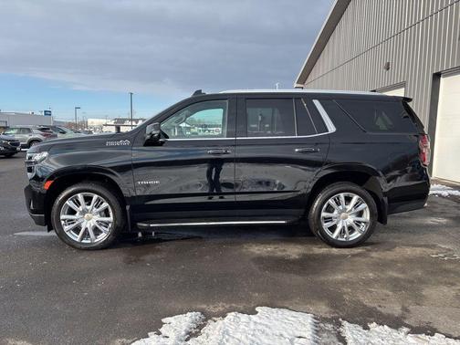 2024 Chevrolet Tahoe 4WD High Country