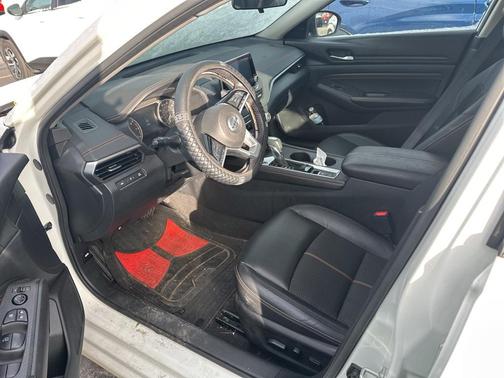 2021 Nissan Altima SR Intelligent AWD