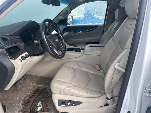 2018 Cadillac Escalade ESV Premium Luxury