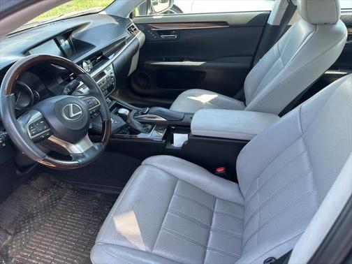 2016 Lexus ES 350 Base