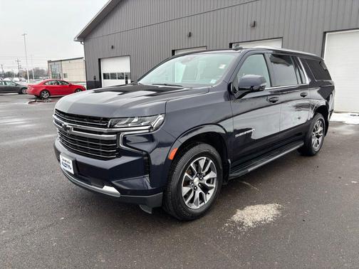 2023 Chevrolet Suburban LT