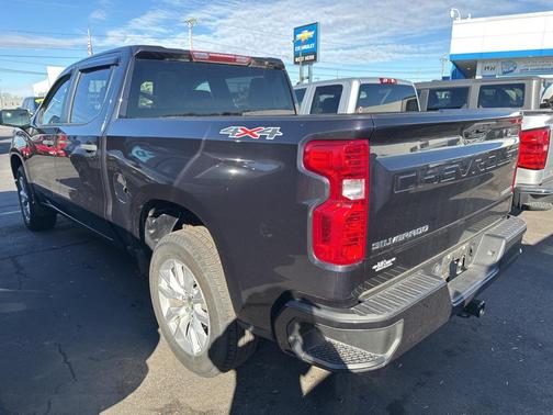 2022 Chevrolet Silverado 1500 Custom
