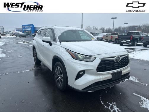 2023 Toyota Highlander XLE