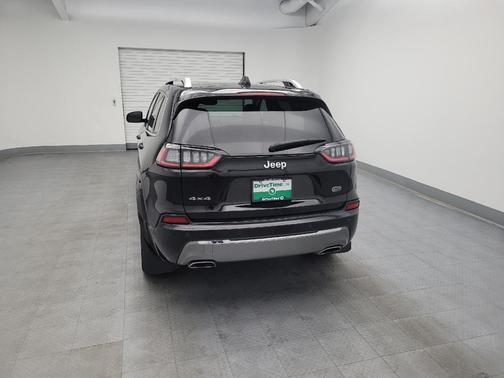 2019 Jeep Cherokee Overland