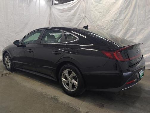2022 Hyundai SONATA SE