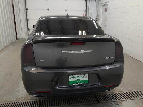 2018 Chrysler 300 S