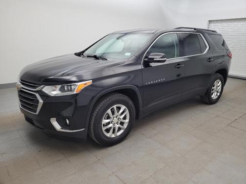 Mosaic Black Metallic 2019 Chevrolet Traverse LT Cloth