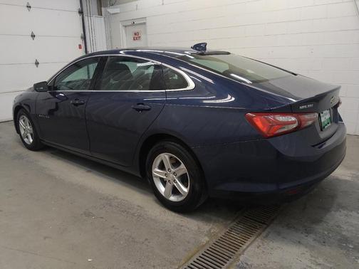Northsky Blue Metallic 2022 Chevrolet Malibu FWD LT