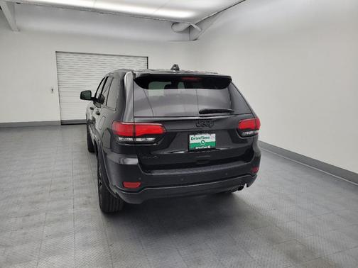 Diamond Black Crystal Pearlcoat 2020 Jeep Grand Cherokee Altitude