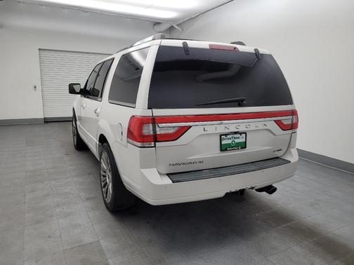 2015 Lincoln Navigator Base