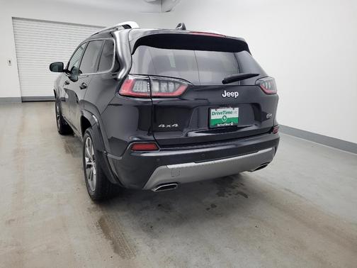 Diamond Black Crystal Pearlcoat 2019 Jeep Cherokee Overland