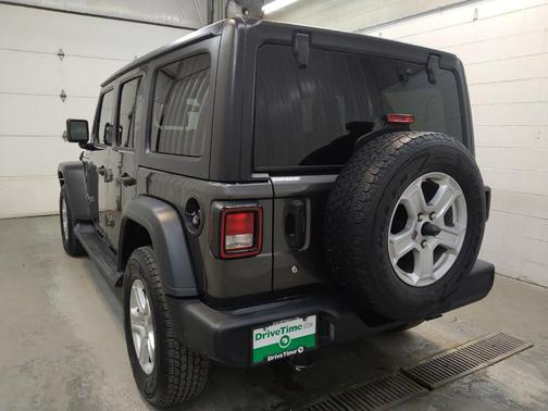 Granite Crystal Metallic Clearcoat 2018 Jeep Wrangler Unlimited Sport