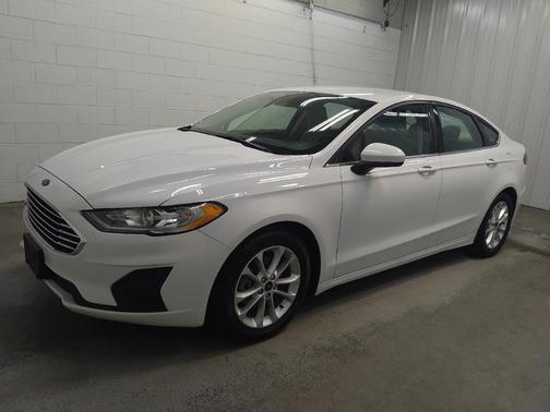 Oxford White 2019 Ford Fusion SE