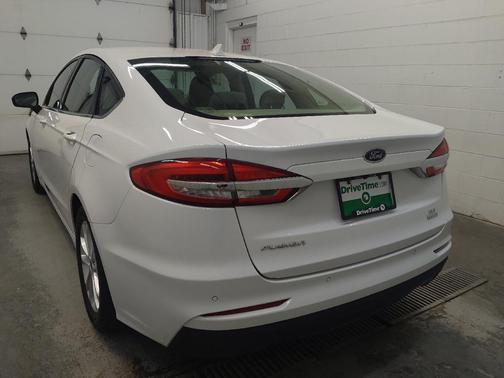 Oxford White 2019 Ford Fusion SE