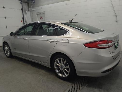 2017 Ford Fusion Energi SE Luxury