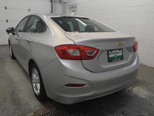 Silver Ice Metallic 2017 Chevrolet Cruze LT