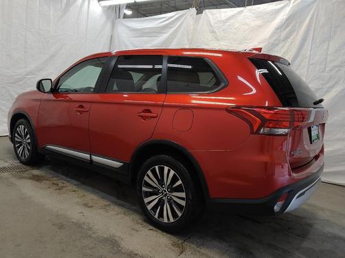 2019 Mitsubishi Outlander SE