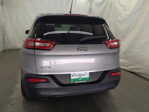 2016 Jeep Cherokee Sport