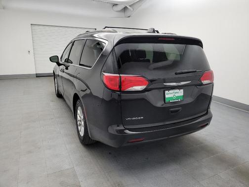 2020 Chrysler Voyager LXI