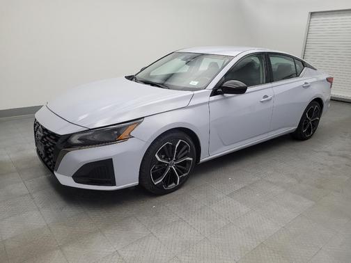 2023 Nissan Altima SR FWD