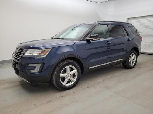 Blue Jeans Metallic 2017 Ford Explorer XLT