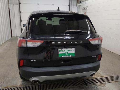 Agate Black Metallic 2022 Ford Escape SE