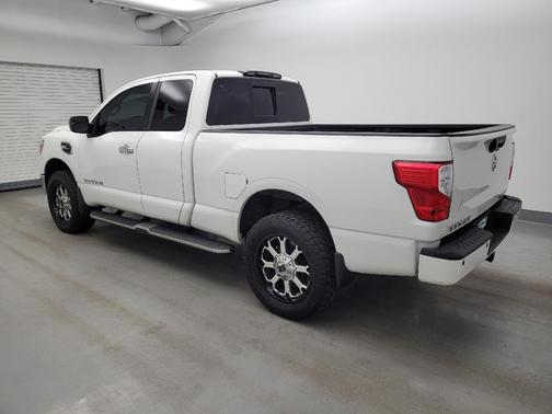 Glacier White 2017 Nissan Titan SV