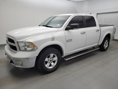 Bright White Clearcoat 2015 RAM 1500 Outdoorsman
