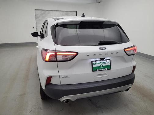 White 2022 Ford Escape SEL