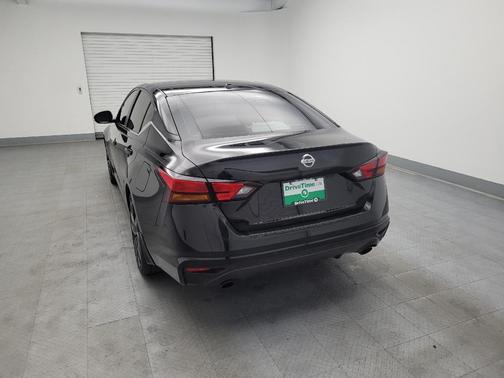 2021 Nissan Altima SR FWD