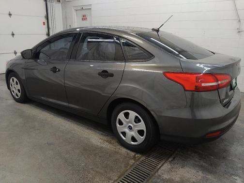 Shadow Black 2017 Ford Focus SE