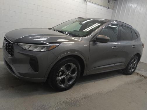 Carbonized Gray Metallic 2024 Ford Escape ST-Line