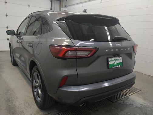 Carbonized Gray Metallic 2024 Ford Escape ST-Line