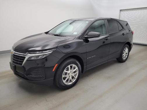 Mosaic Black Metallic 2024 Chevrolet Equinox LS