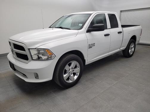 Bright White Clearcoat 2019 RAM 1500 Express