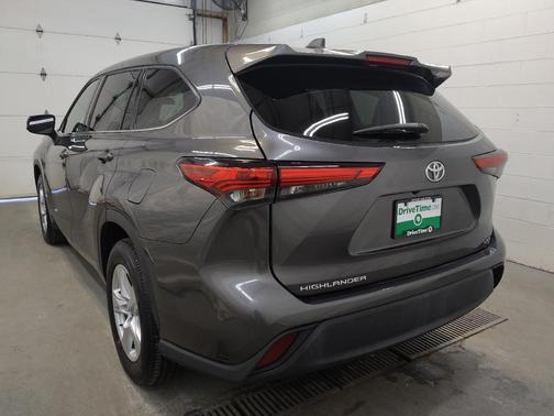 2022 Toyota Highlander LE