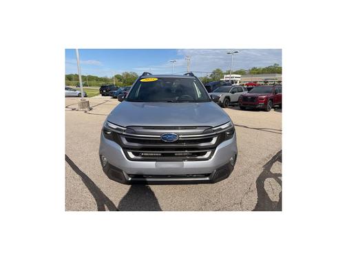 Ice Silver Metallic 2025 Subaru Forester Limited