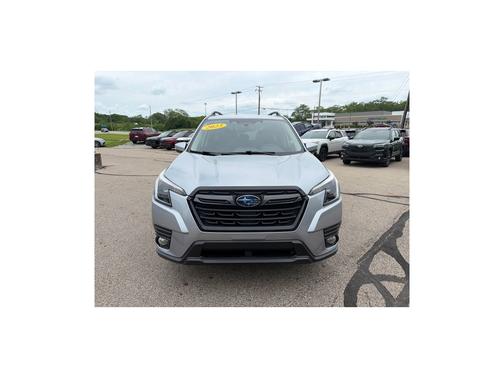Ice Silver Metallic 2023 Subaru Forester Limited
