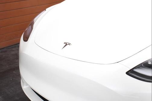 2024 Tesla Model Y Long Range Single Motor Rear-Wheel Drive