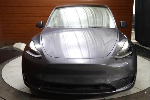 2022 Tesla Model Y Long Range Dual Motor All-Wheel Drive