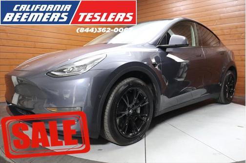 2022 Tesla Model Y Long Range Dual Motor All-Wheel Drive