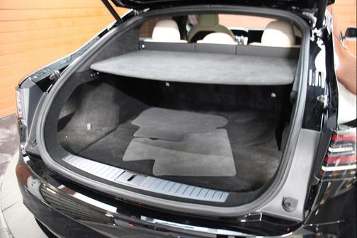 2022 Tesla Model S Plaid