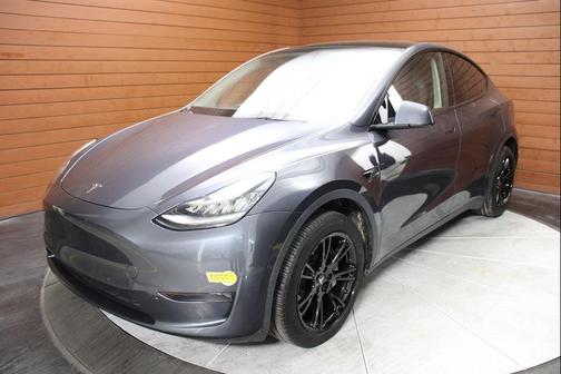 2022 Tesla Model Y Long Range Dual Motor All-Wheel Drive