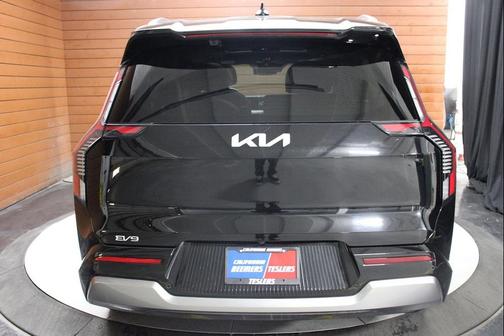 2024 Kia EV9 Land