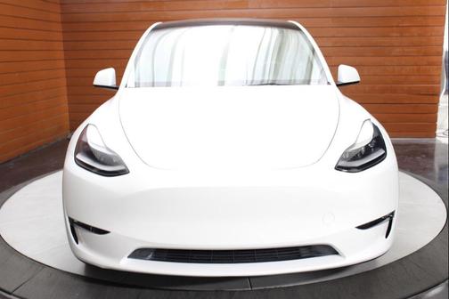 Pearl White Multi-Coat 2023 Tesla Model Y Long Range Dual Motor All-Wheel Drive